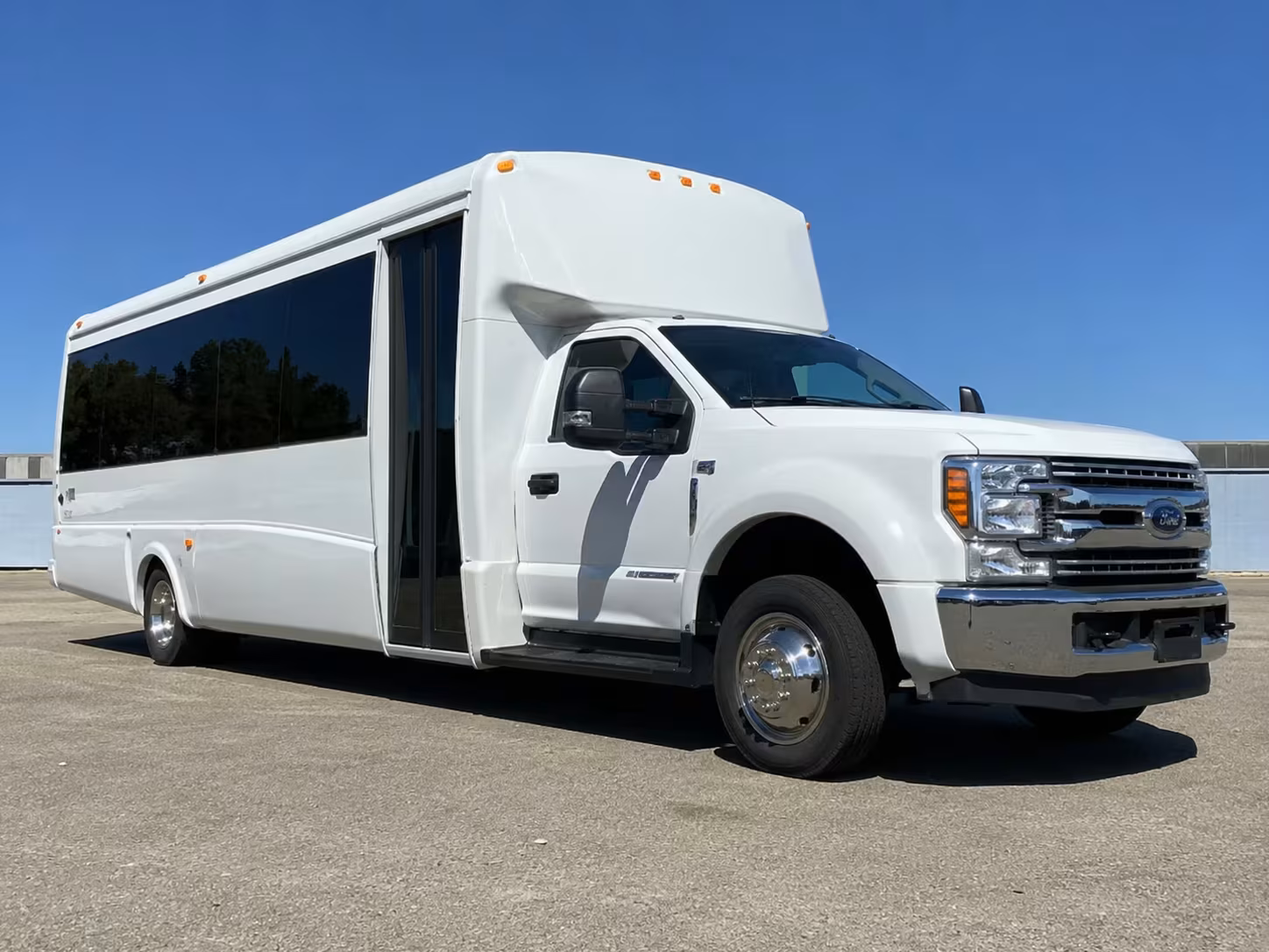 school field trip bus rentals in oceanside